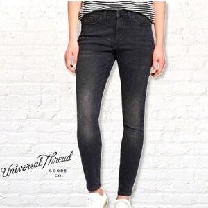 Universal Thread High Rise Skinny Jeans Faded Black